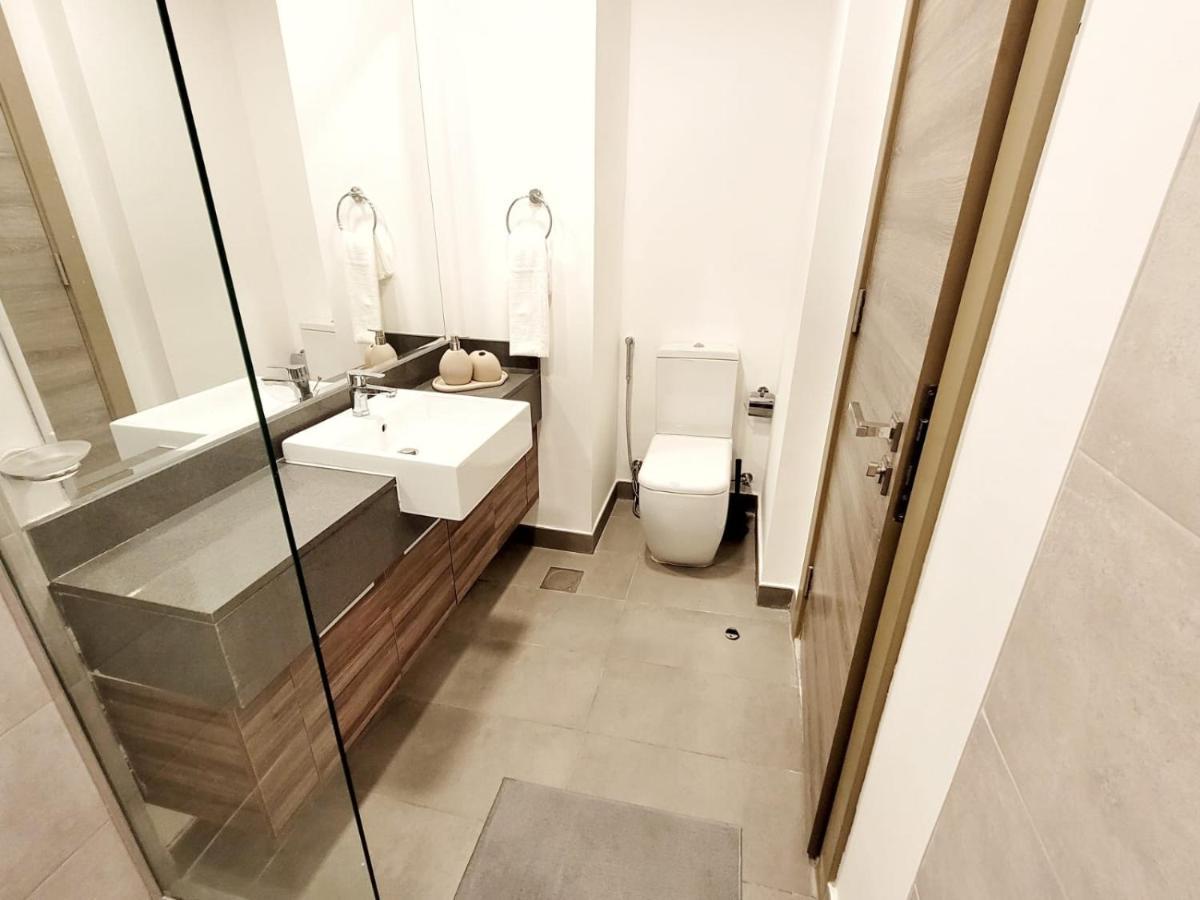 Apartamento Bloom Height Tower Dubái Exterior foto
